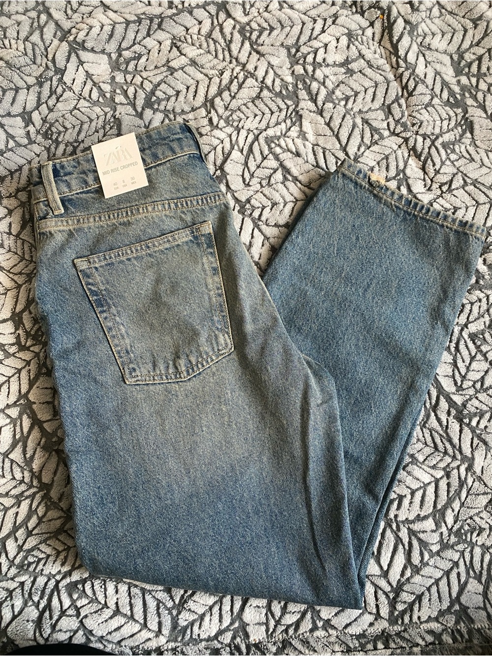 Zara Men Light Blue Relaxed Jeans - Washed Denim